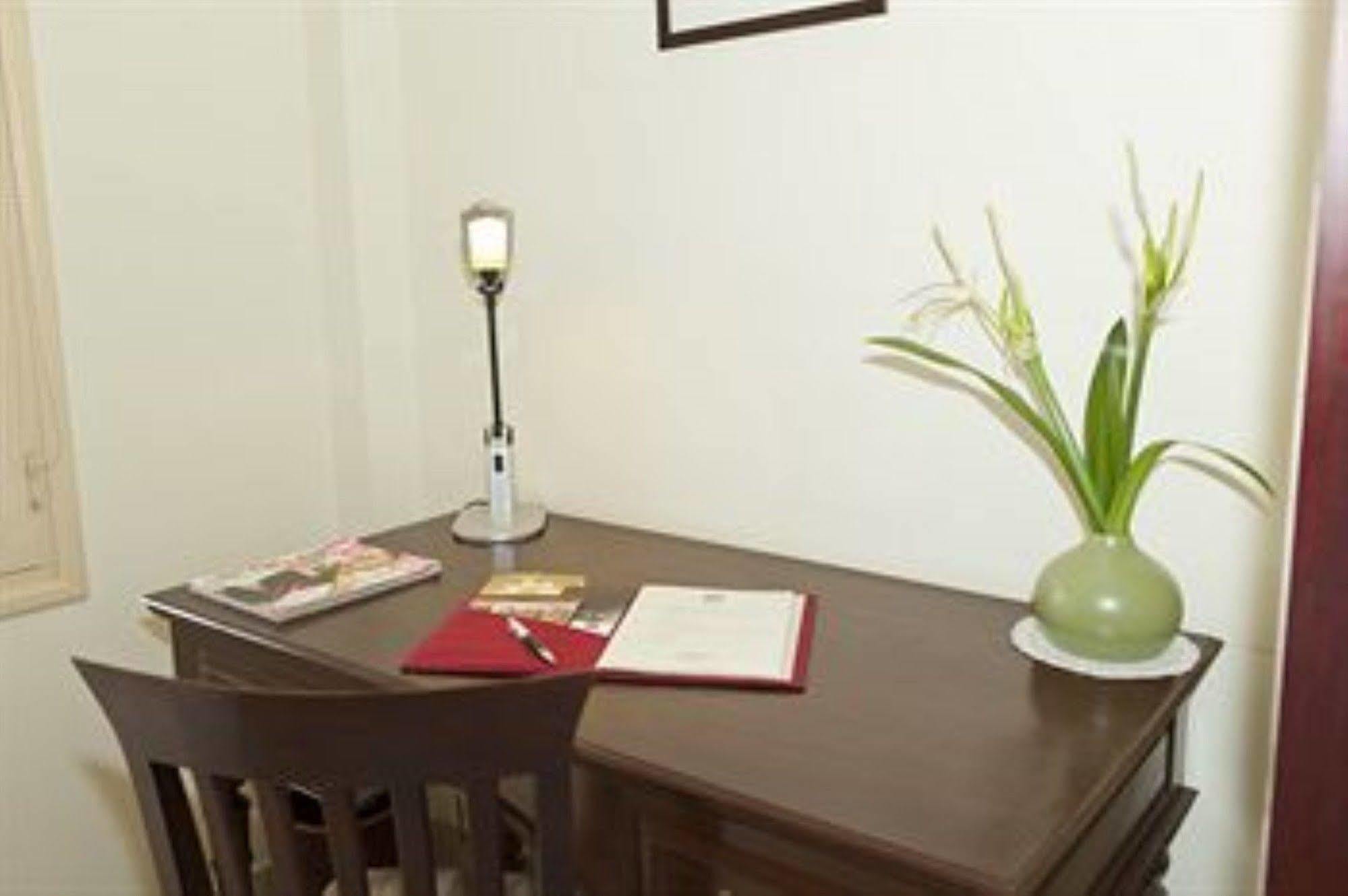 Grand Residence Phnom-Penh Buitenkant foto