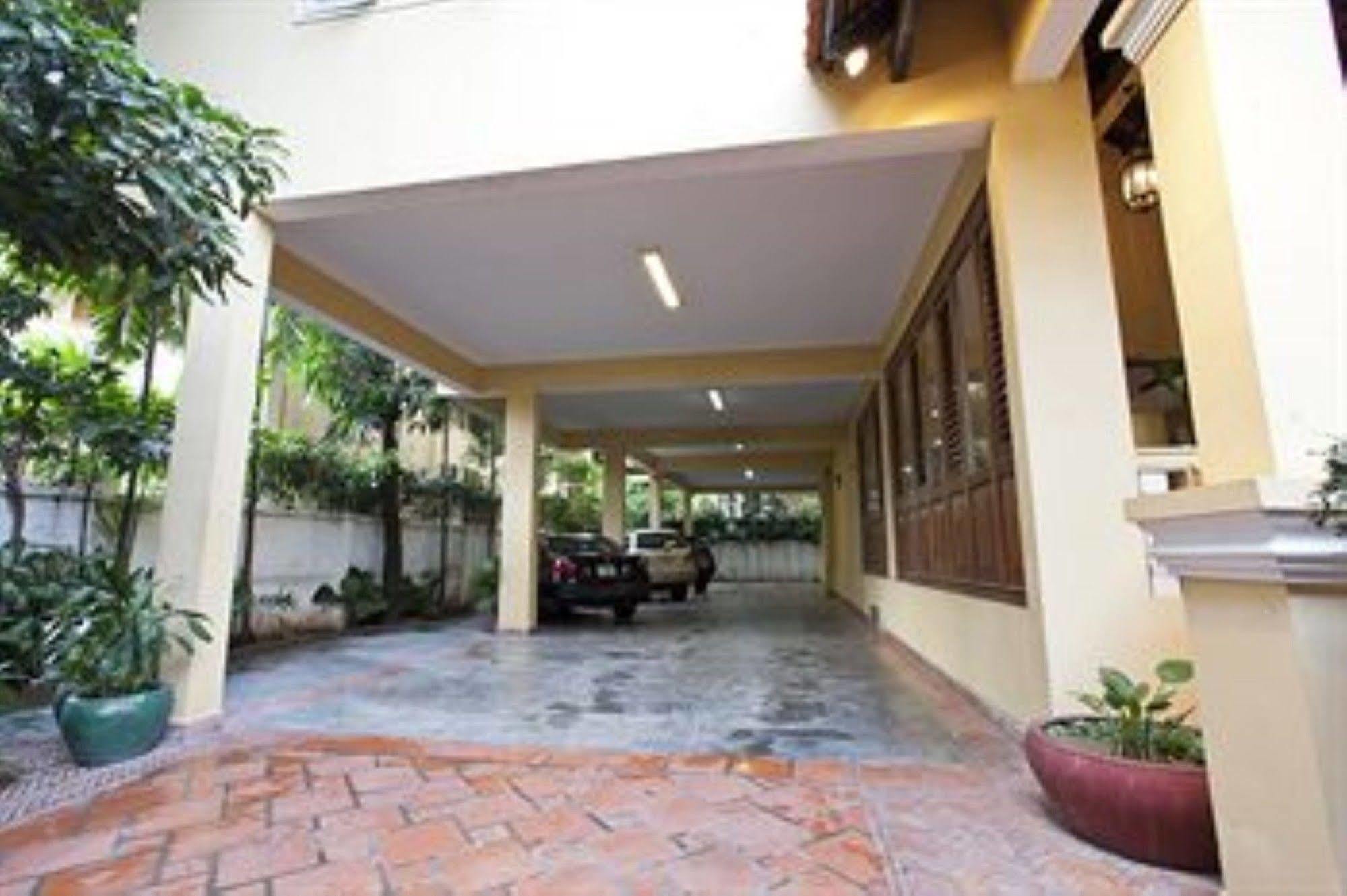 Grand Residence Phnom-Penh Buitenkant foto
